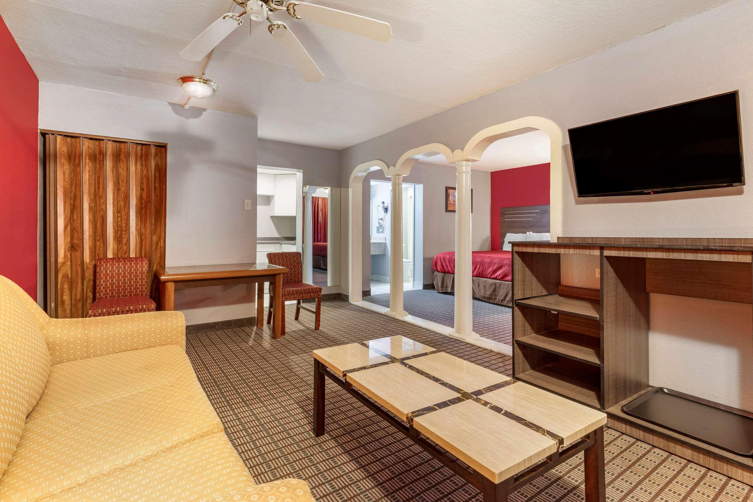 Econo Lodge Wichita Falls Downtown Exteriér fotografie