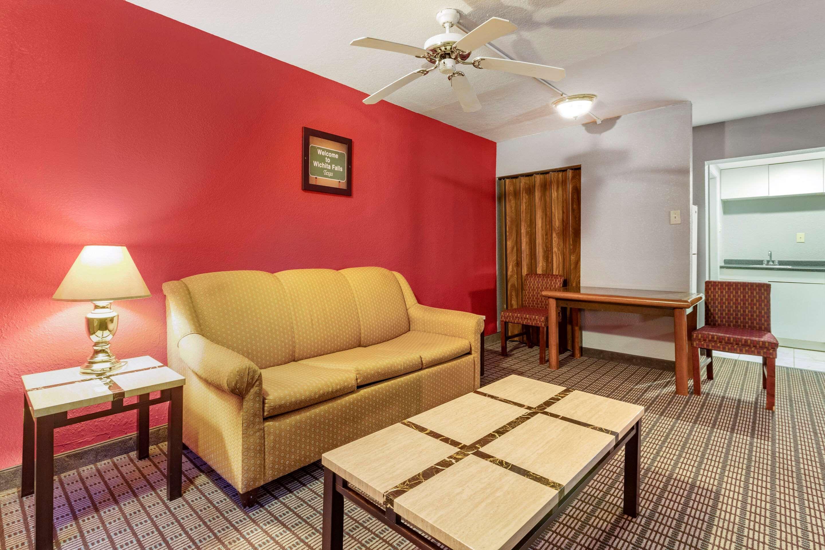 Econo Lodge Wichita Falls Downtown Exteriér fotografie