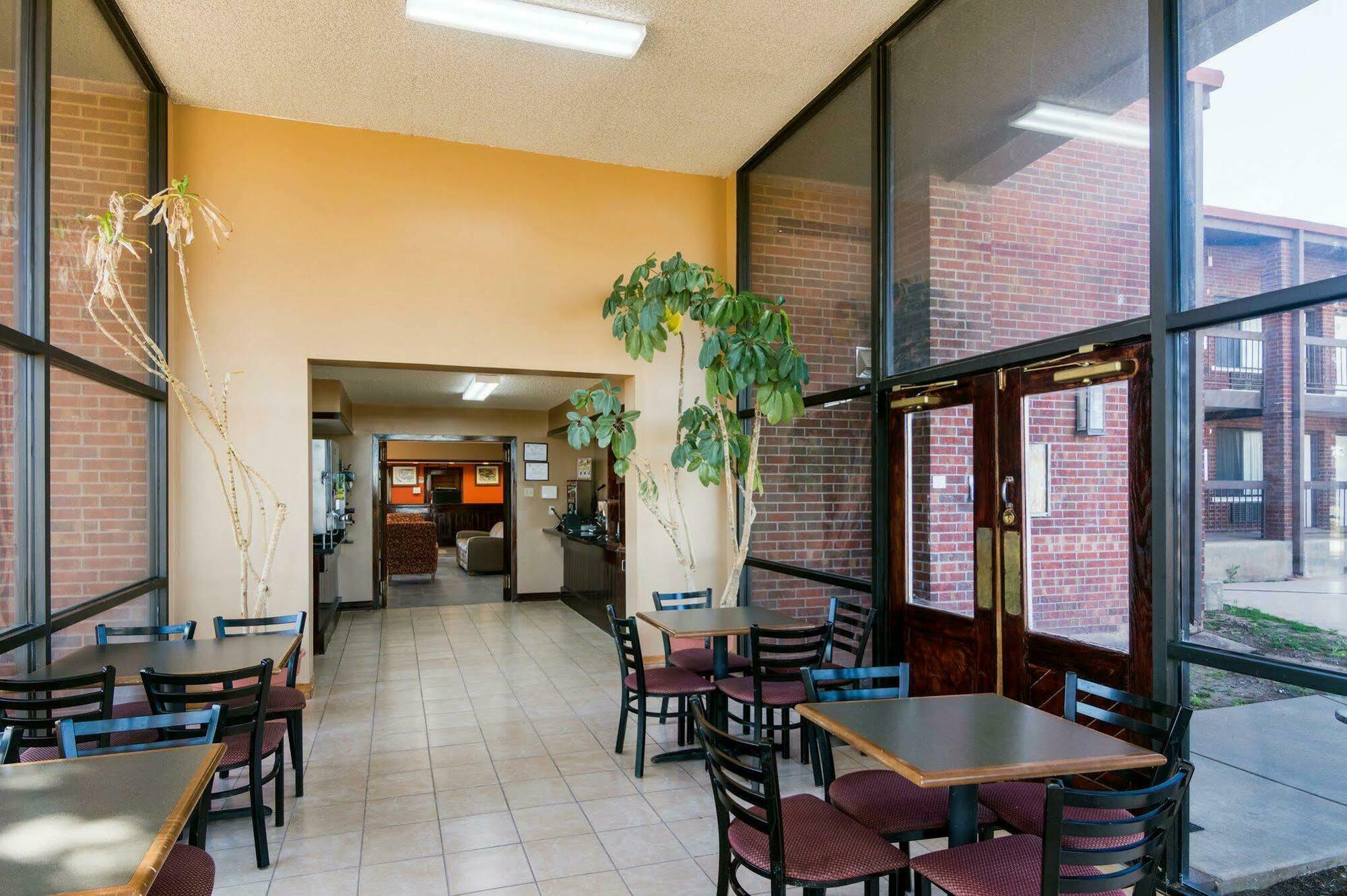 Econo Lodge Wichita Falls Downtown Exteriér fotografie